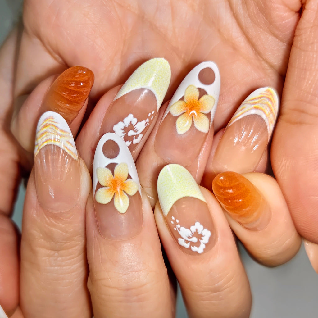 Vanilla Blossom – Plumeria Tropical Almond Press-On Nails (Medium Length)