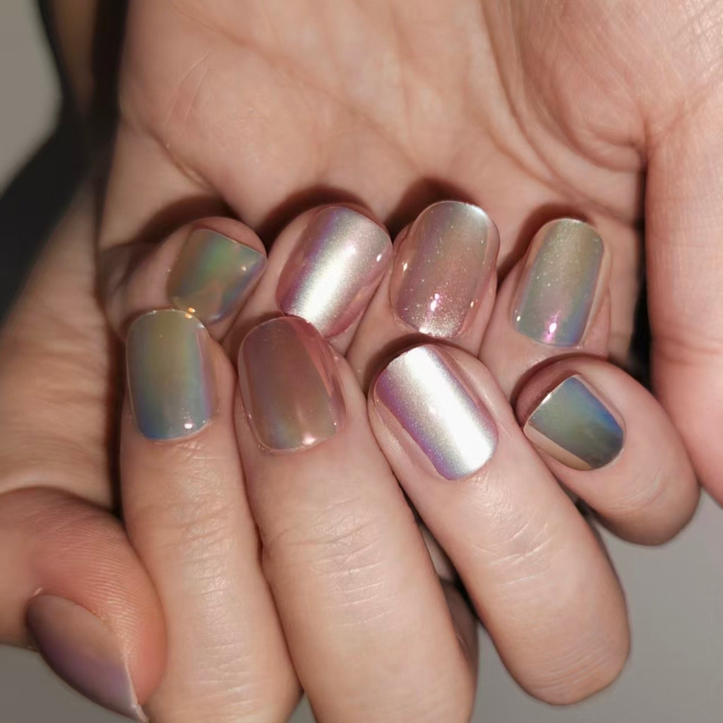 Bubblegum Aurora – Nude Base Iridescent Gradient Short Square Press-On Nails (Aurora Powder + Mirror Powder)