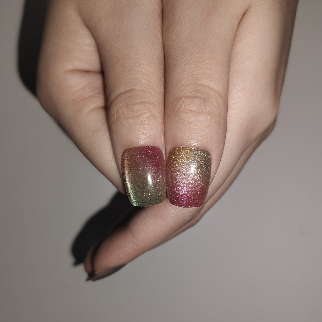 Midnight Petals – Black Rose Texture Short Square Press-On Nails (Sugar Texture Gel, Dark Aesthetic)