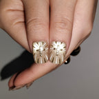 Solar Cross – Champagne Gold Glitter Short Square Press-On Nails (Mirror Powder + Crackle Texture)
