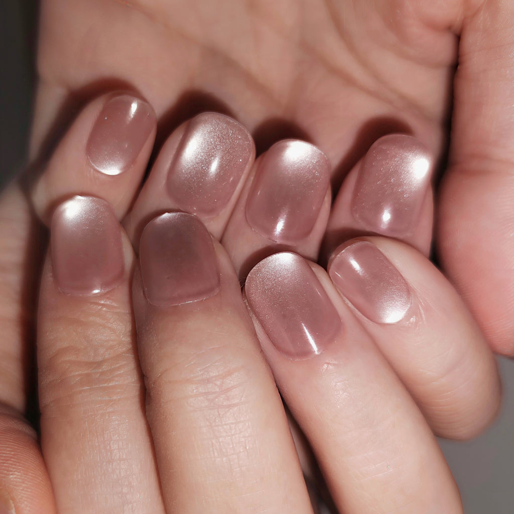 Soft Pulse – Minimalist Mist Pink Short Oval Press-On Nails (Pearl Satin Finish)